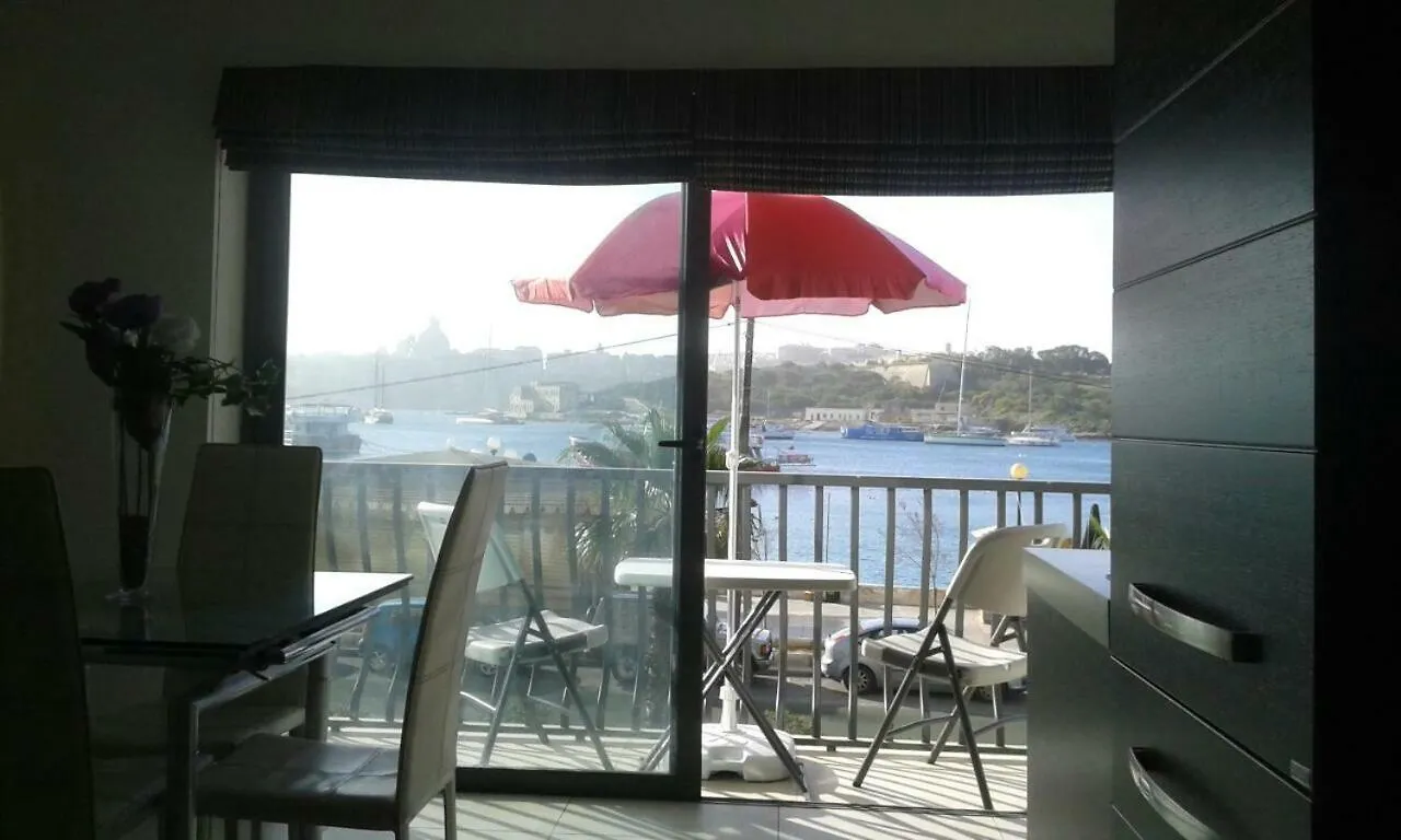 Appartamento Sliema sea front balcony Malta