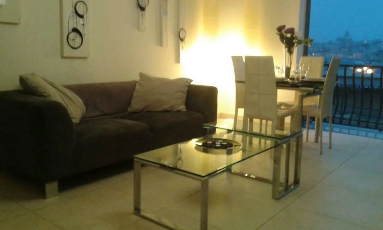 Appartamento Sliema sea front balcony 0*,  Malta
