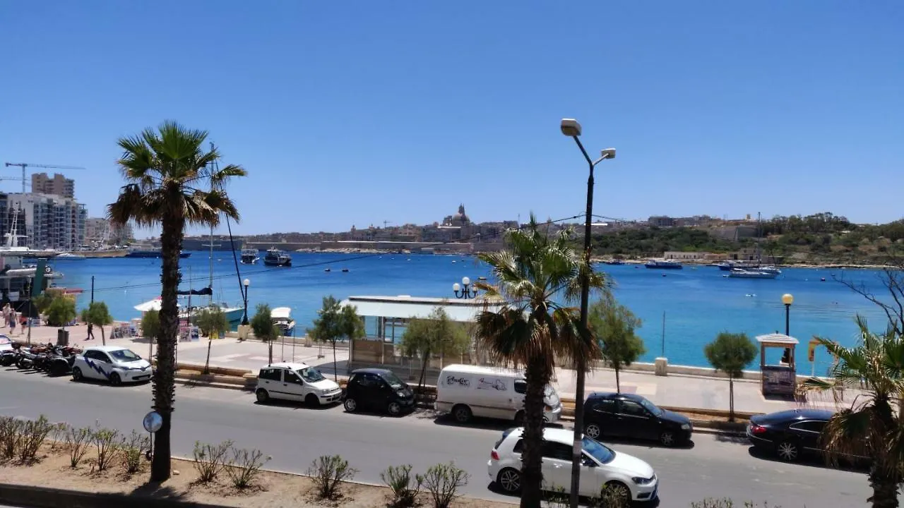 Appartamento Sliema sea front balcony